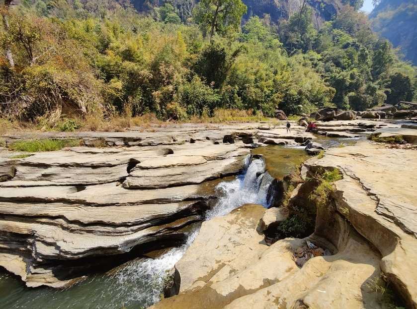 Amiakhum waterfall