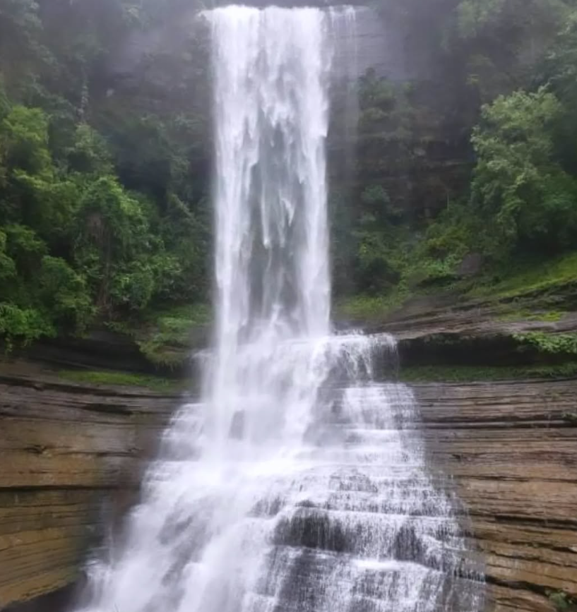 Dhuppani waterfall