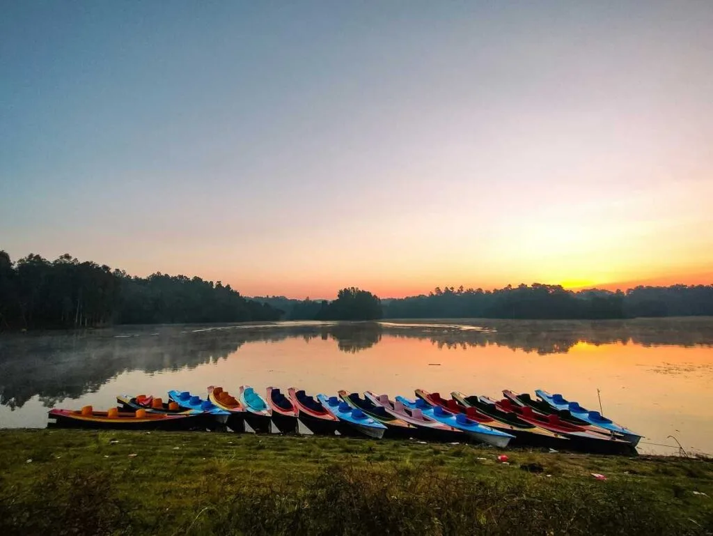 sunrise at mohamaya lake