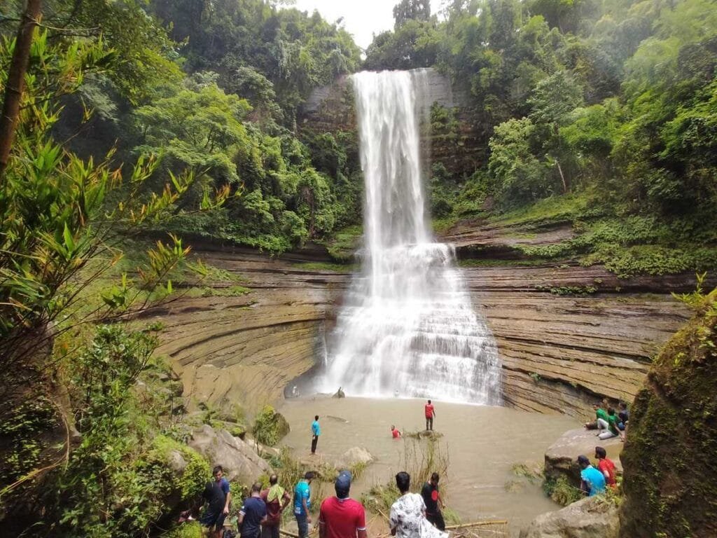 Dhuppani waterfall